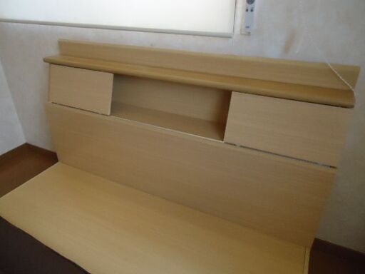 収納ベッド　ダブルサイズ　コンセント・宮付き