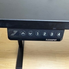 昇降式デスクの画像