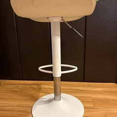 カウンターチェアーの画像
