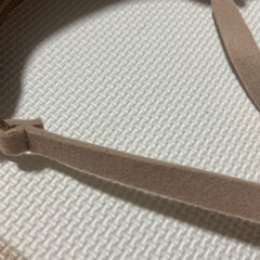 フェルト地のショルダーバックの画像