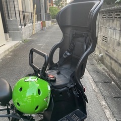 チャイルドシート付き電動自転車の画像