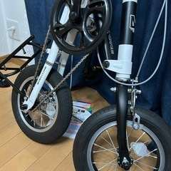 格好良い畳み自転車の画像