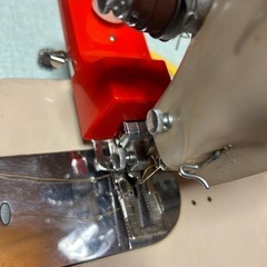 SINGER 職業用ミシン 192 ベージュの画像