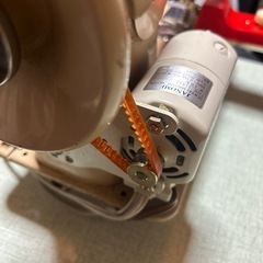 SINGER 職業用ミシン 192 ベージュの画像