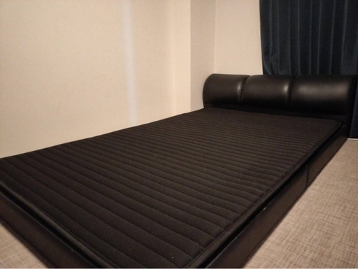 【至急】セミダブルベッド　マットレス付き
