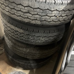 ハイエース　純正タイヤ、ホイールの画像