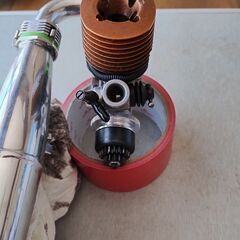 海外製RBブランドの１２クラス高性能2ストロークエンジン サイレンサー付きの画像