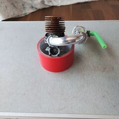 海外製RBブランドの１２クラス高性能2ストロークエンジン サイレンサー付きの画像