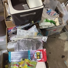 洋服・生活雑貨・靴・寝具などの画像