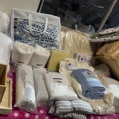 洋服・生活雑貨・靴・寝具などの画像