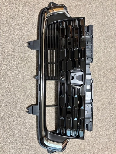 新品　N-BOXカスタム　純正フロントグリル　JF6 新車外し　美品