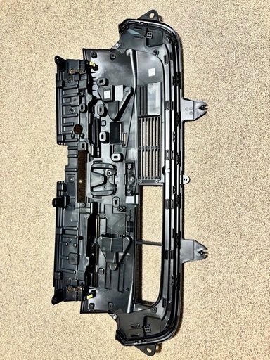 新品　N-BOXカスタム　純正フロントグリル　JF6 新車外し　美品