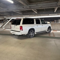 美車　諸費用コミ　キャデラック　エスカレード　ESVの画像