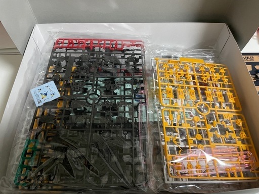 【新品】ガンプラ SIDE-F限定 RGνガンダム