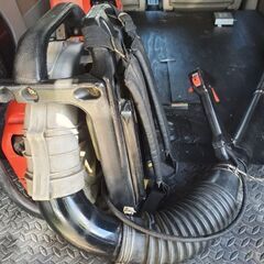ブロワーロビン　プロ用背負式エンジンブロアFL500の画像