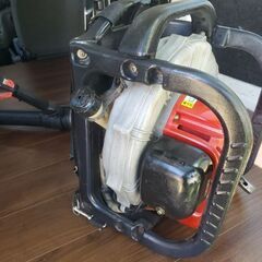 ブロワーロビン　プロ用背負式エンジンブロアFL500の画像