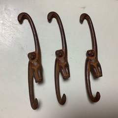 昭和レトロ　南部鉄器　吊り下げ花器　円形　三日月　猿　手長ざる　剣山　波模様の画像