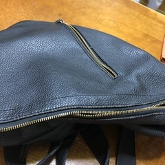リュック チャック壊れかけの画像