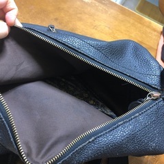 リュック チャック壊れかけの画像