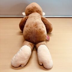おさるのジョージ  バナナもぐもぐぬいぐるみ（座高42cm）の画像