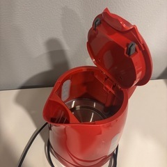 ニトリ 電気ケトル レッドの画像