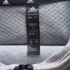 adidas トレーナー
の画像