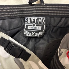 オフロードバイク　パンツの画像
