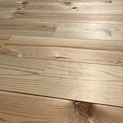 【DIYグレード大特価】信州赤松無垢フローリング無塗装品 1820×15×114(mm) 8枚入！在庫49ケースほどありますので複数の方へ販売できます。の画像