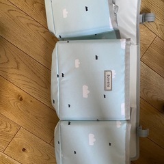 おまけ付きベビーベッドの画像