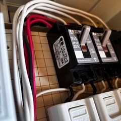分電盤　仮設コンセントの画像