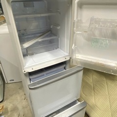  🌈福岡市内配送設置無料✨🌈シャープ SHARP 冷蔵庫（314L・どっちもドア） クリアシルバー プラズマクラスター冷蔵庫 SJ-PW31W-Sの画像