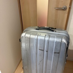 キャリーケースの画像