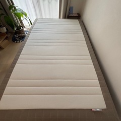 ⭐︎無料⭐︎IKEA セミダブルベッド　SKARER スコーレル 脚付きマットレス セミダブル ベッドの画像