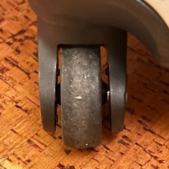 キャリーケース　白の画像