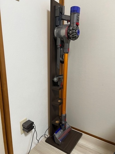 ダイソン V8 fluffy 付属品・台付き