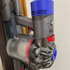 ダイソン V8 付属品・台付き
の画像