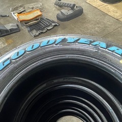 215/65R16C 109/107R 24年製 GoodYear グッドイヤー 未使用品 NASCAR キャラバン ハイエースの画像