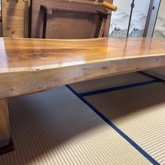 一枚板テーブルの画像