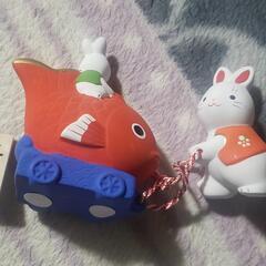 縁起物　卯年の兎の置物の画像