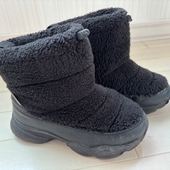 キッズ　スニーカー　各100円の画像