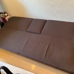 ソファーベッドの画像