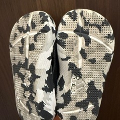 adidasシューズの画像
