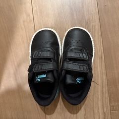 PUMAスニーカーの画像