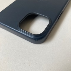 Apple純正　iPhone 13 14　レザーケース　MagSafe　ネイビーの画像