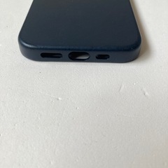 Apple純正　iPhone 13 14　レザーケース　MagSafe　ネイビーの画像