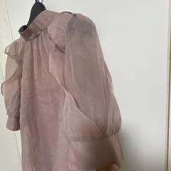 くすみピンクのオーガンジーブラウスです☺️の画像