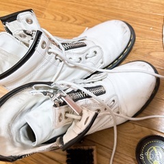 【8/7 16:00 掲載削除】ドクターマーチン Dr.Martens 24cm ブーツ の画像