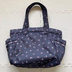 LeSportsac　レスポートサック　トートバッグ　リボンハート柄の画像