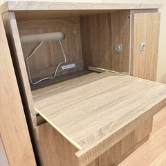 【ほぼ新品】Lowya食器棚の画像