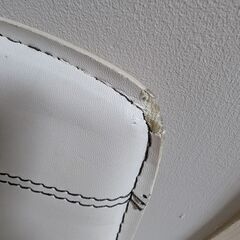 ホワイトの椅子×2脚の画像